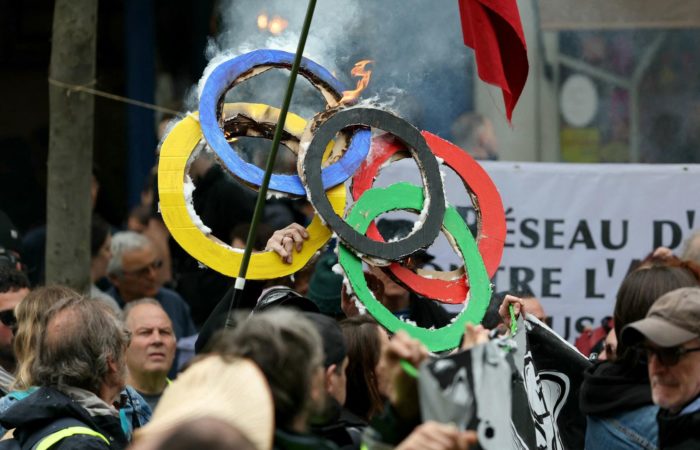 The May Day demonstration began in Paris.