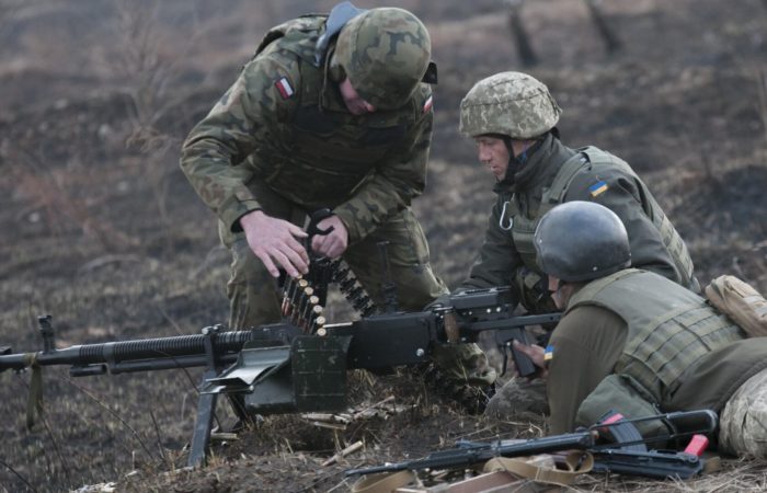 Danish instructors began military training of 200 Ukrainians.