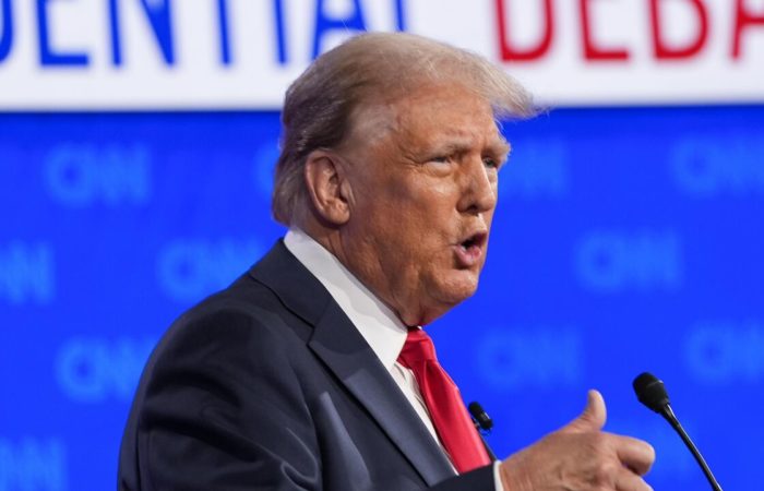 Trump questioned the idea of ​​debating Harris on ABC News.