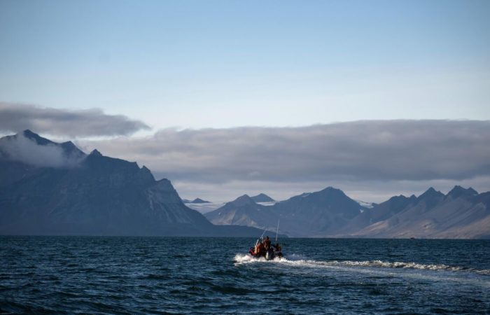 The United States and Canada have created a group to demarcate the border in the Beaufort Sea.