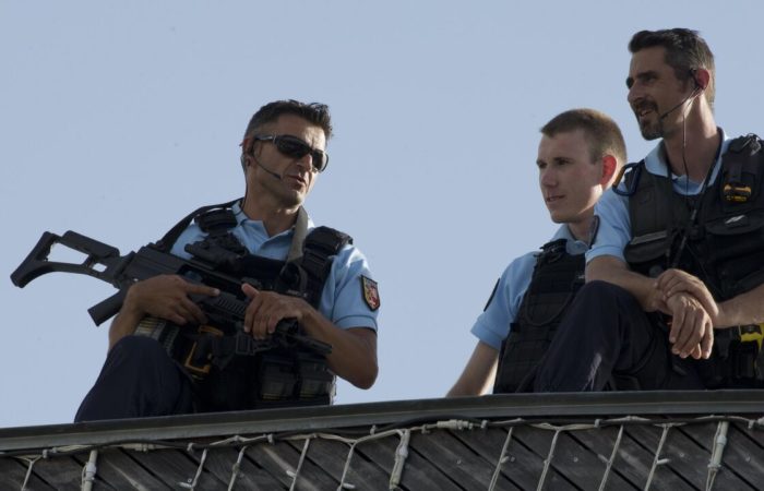 In Paris, several thousand people protested against the government.