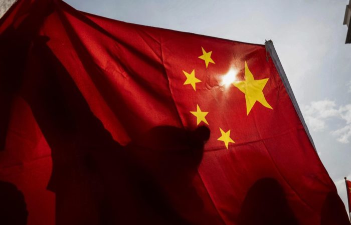 Beijing called on the US to abandon the idea of ​​containing China.