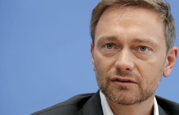 Lindner commented on the deliberate collapse of the ruling coalition.