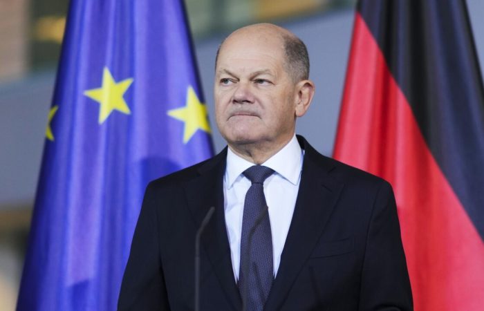 Scholz told how the EC would react to the imposition of duties by the United States