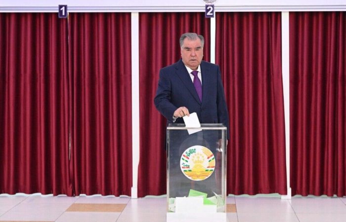 Rahmon voted in the elections to the Parliament of Tajikistan